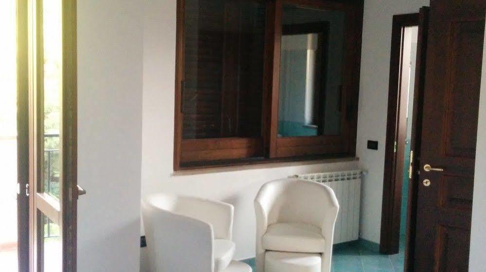 Rodia Holidays Messina Esterno foto