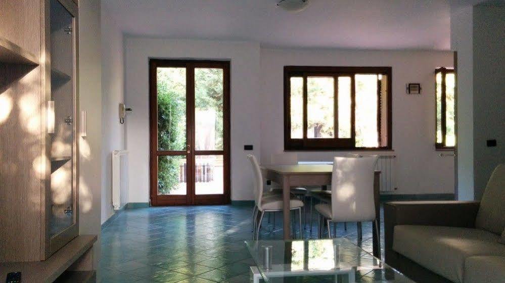 Rodia Holidays Messina Esterno foto