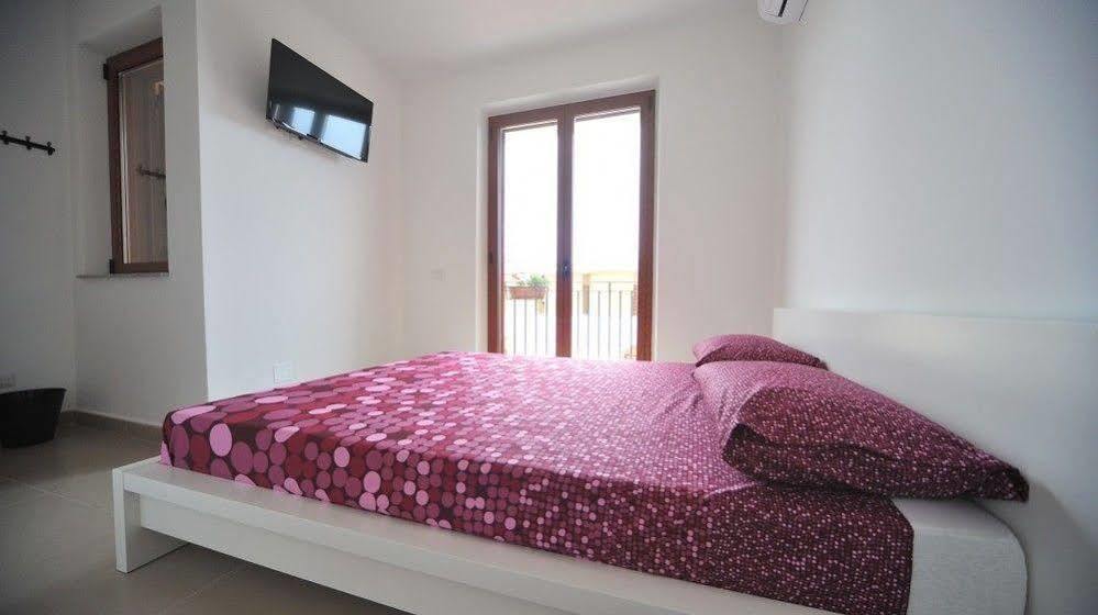 Rodia Holidays Messina Esterno foto