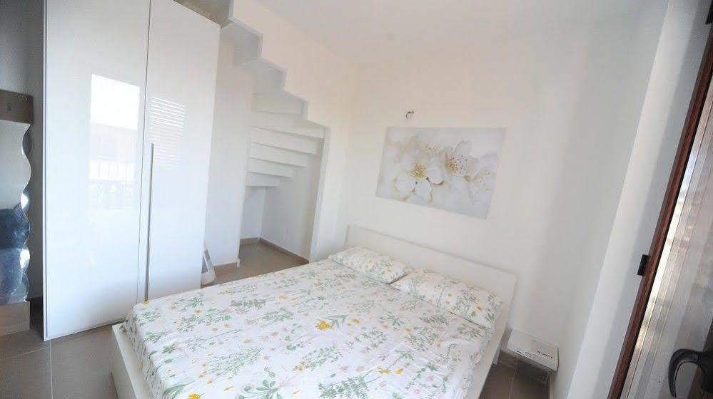 Rodia Holidays Messina Esterno foto